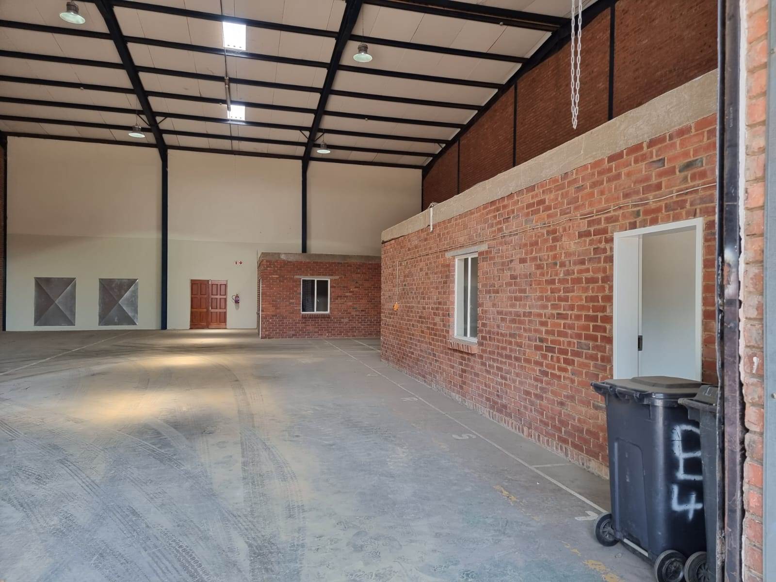 520  m² Industrial space in Silverton photo number 2