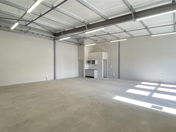 95  m² Industrial space