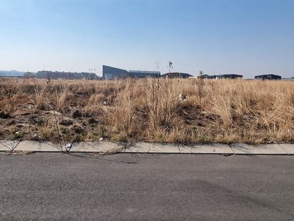 1716 m² Land available in Secunda Commercial
