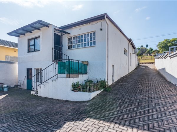 3 Bed House in Monument