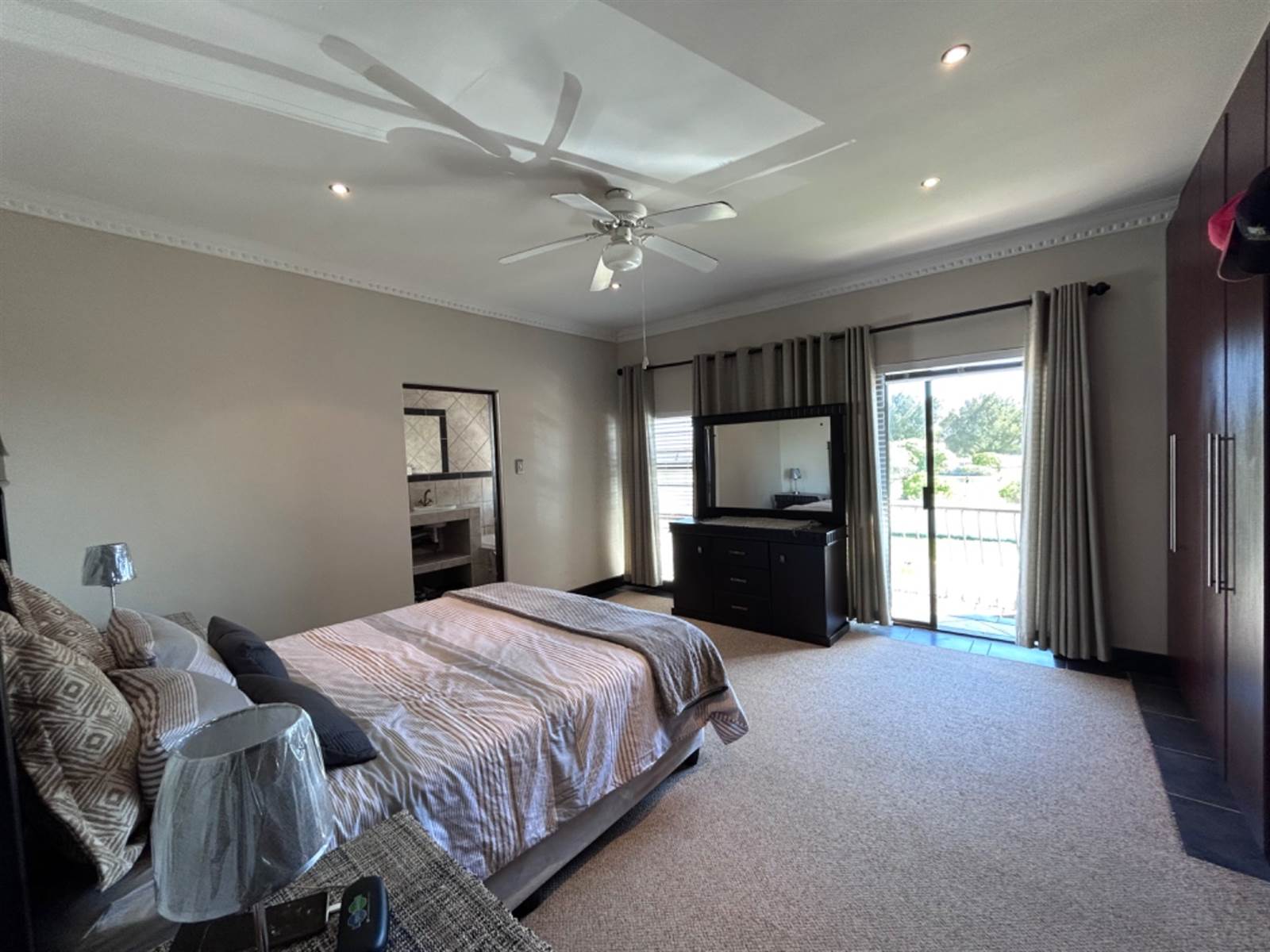 3 Bed Townhouse in Jeffreys Bay photo number 11