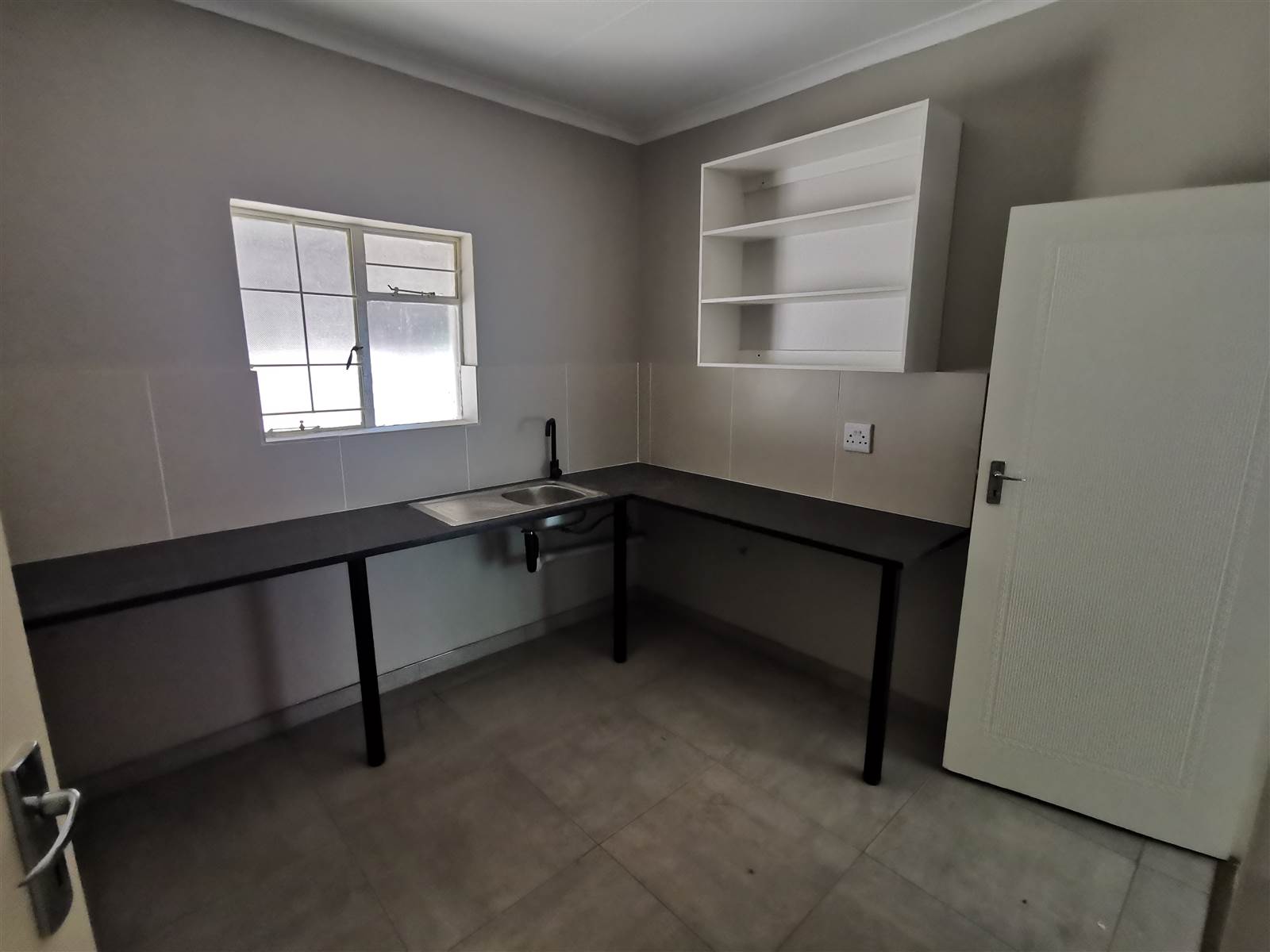 175  m² Commercial space in Wilkoppies photo number 12