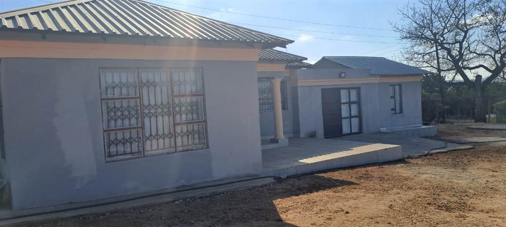 3 Bed House in Komatipoort photo number 1