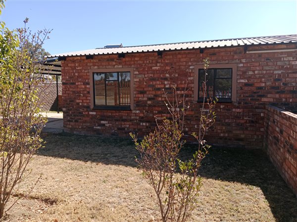 2 Bed Garden Cottage