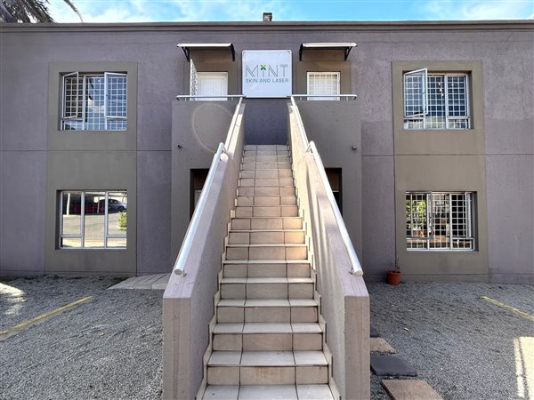 70  m² Commercial space in Northcliff