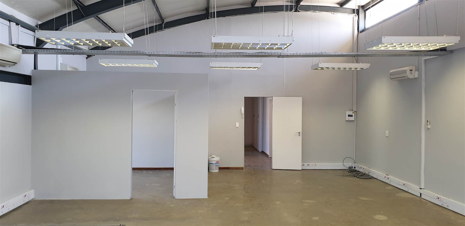 364  m² Industrial space in North Riding photo number 23