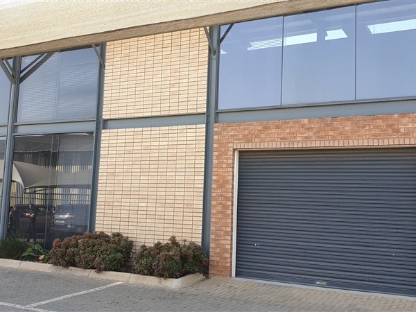 364  m² Industrial space in North Riding