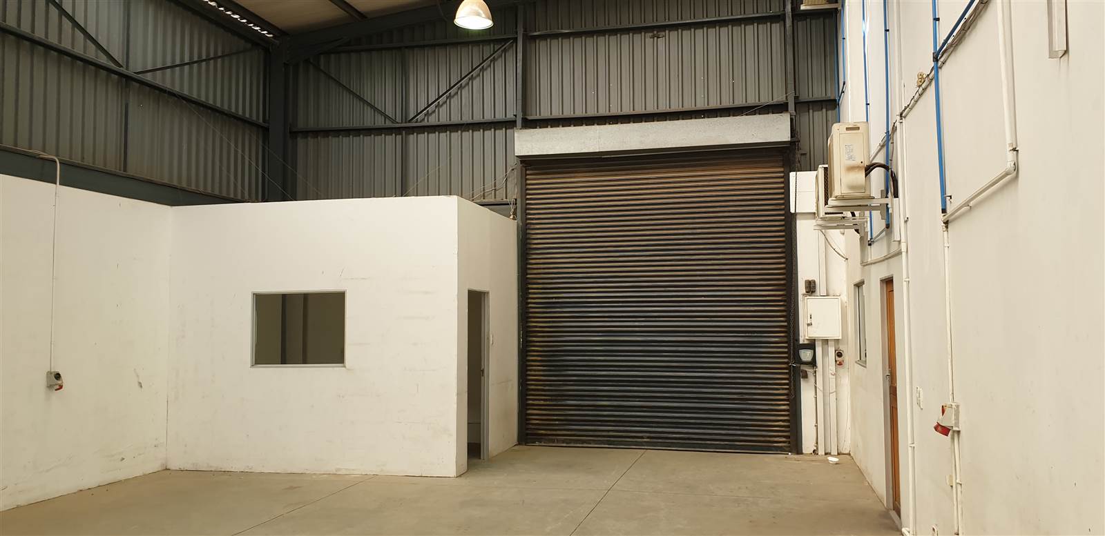 364  m² Industrial space in North Riding photo number 9