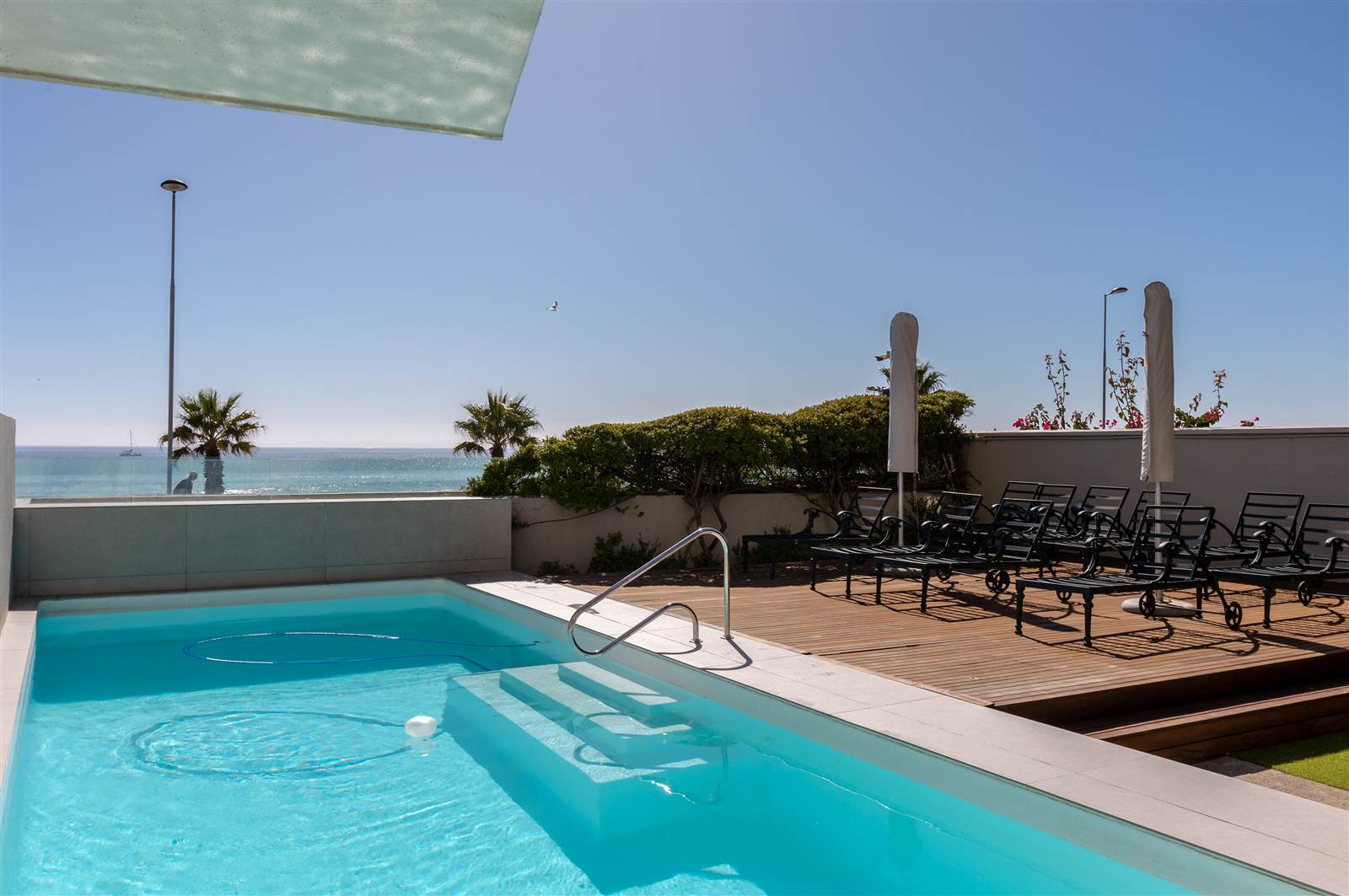 3 Bed Apartment in Mouille Point photo number 27