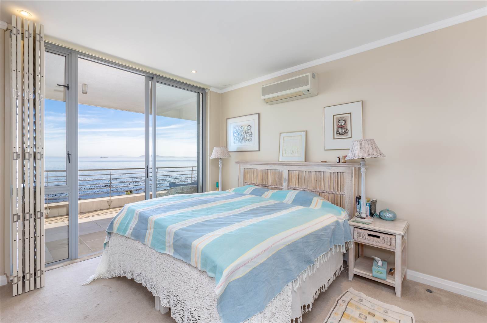 3 Bed Apartment in Mouille Point photo number 22
