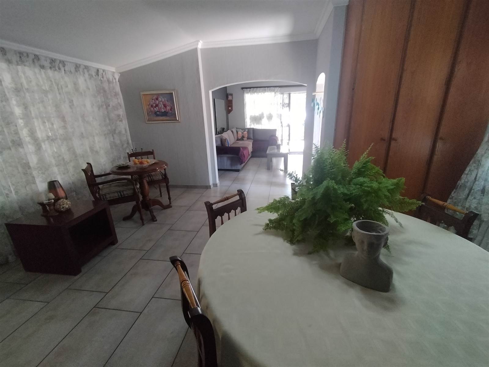 4 Bed House in Florauna photo number 8