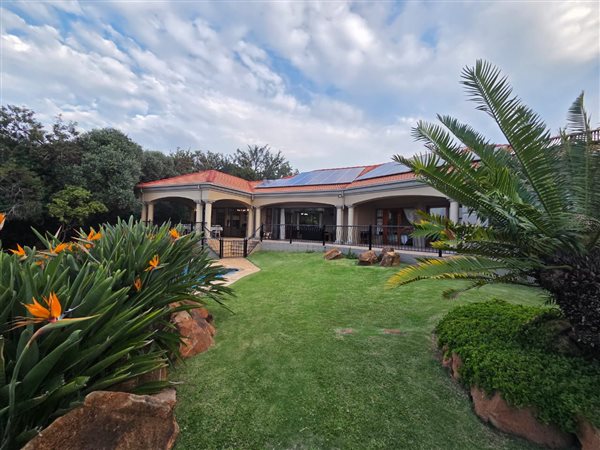 4 Bedroom House 4 Bedroom House