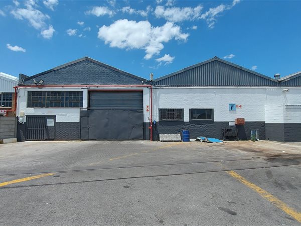 1 025  m² Industrial space