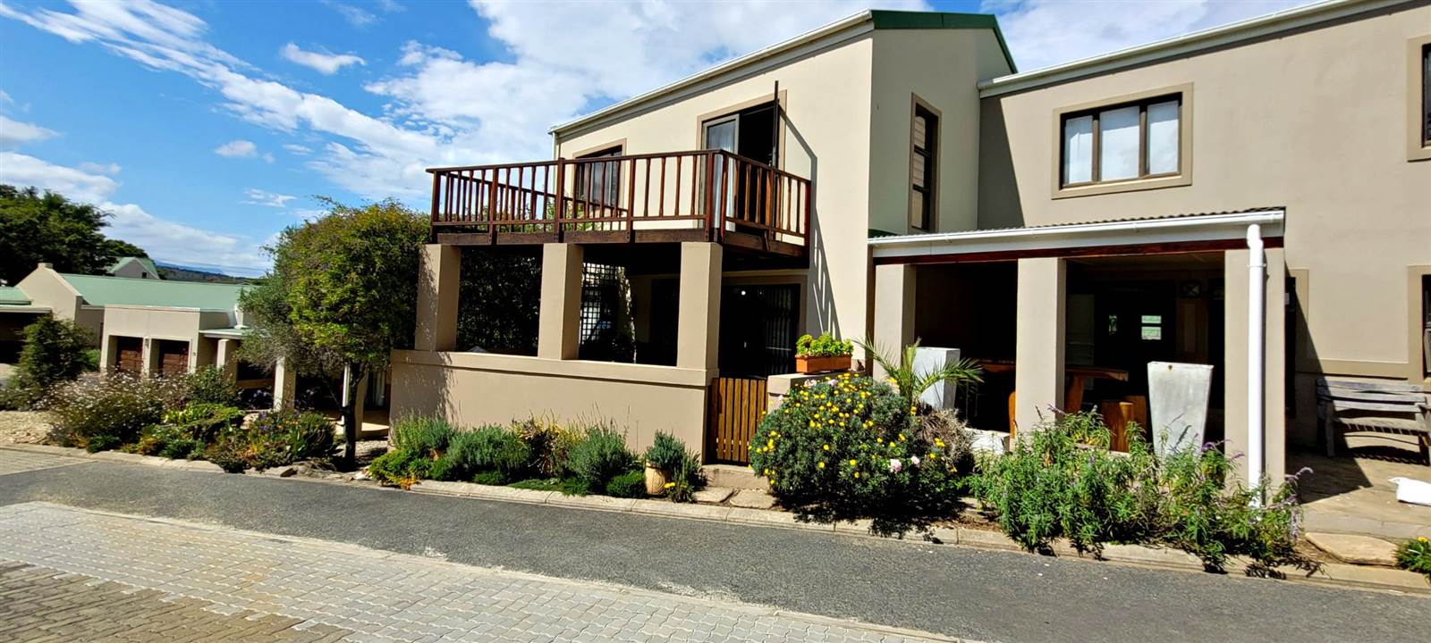 2 Bed Townhouse in Swellendam photo number 1