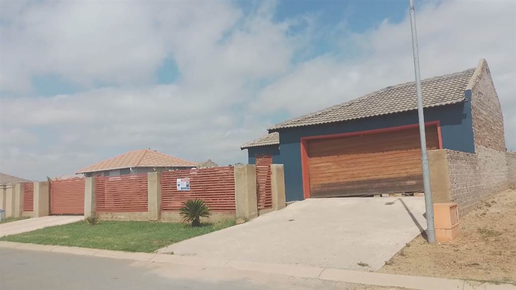 3 Bed House in Azaadville photo number 1