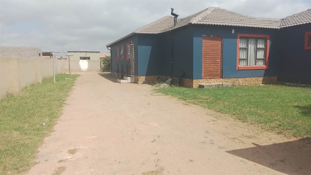3 Bed House in Azaadville photo number 2