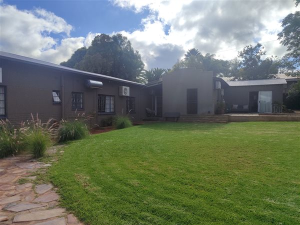 5 Bedroom House