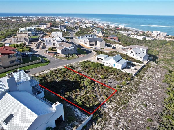 675 m² Land available in Struisbaai