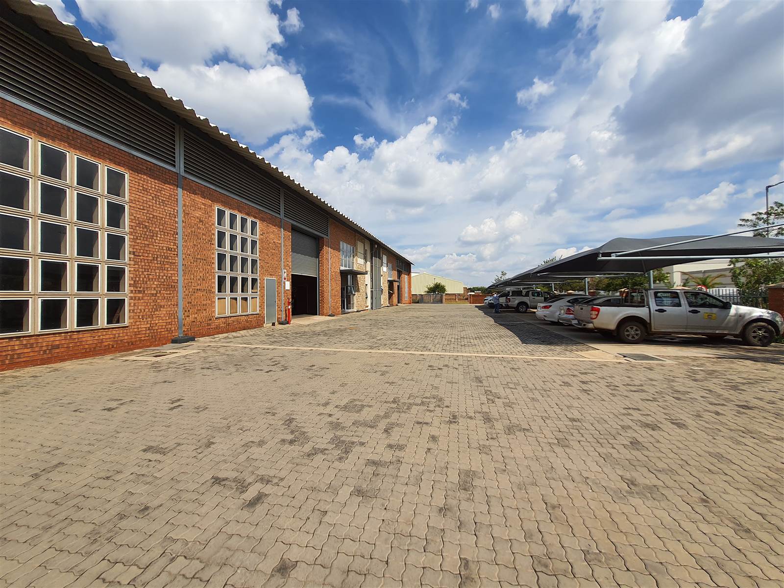 620  m² Industrial space in Gosforth Park photo number 1