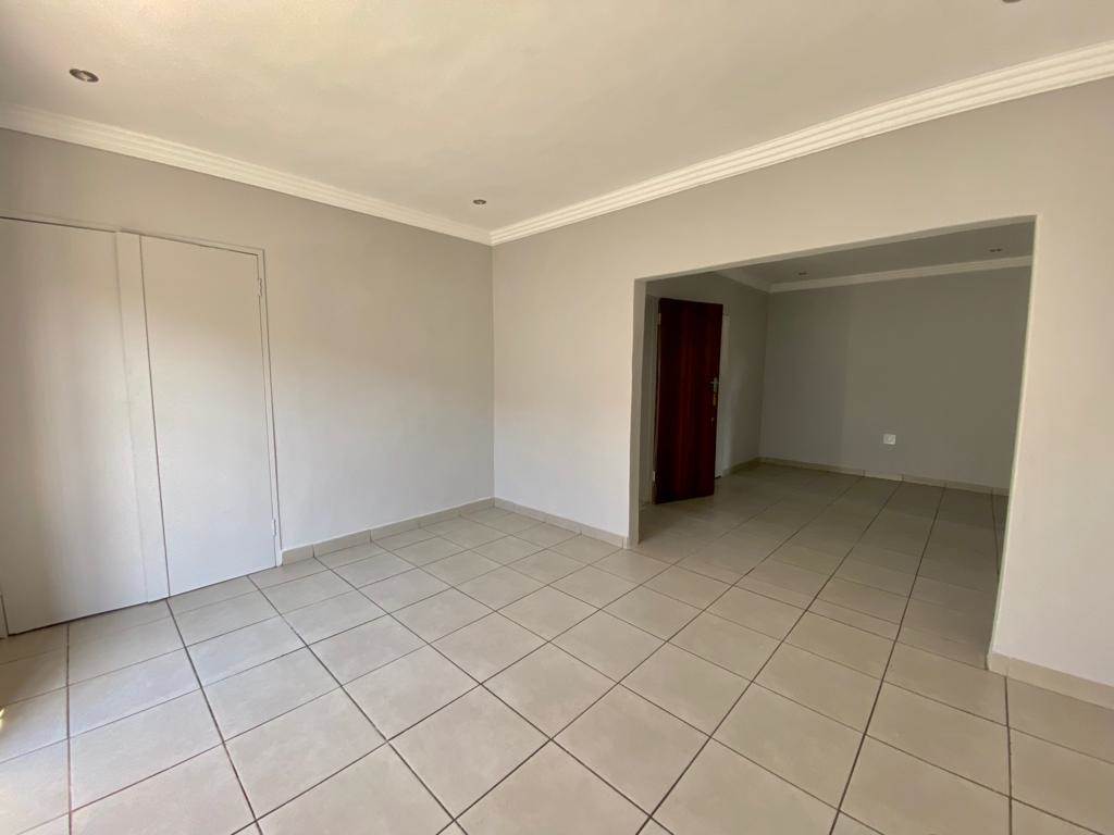 594  m² Commercial space in Klipfontein photo number 7