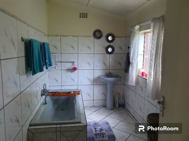 3 Bed House in Brakpan Central photo number 11
