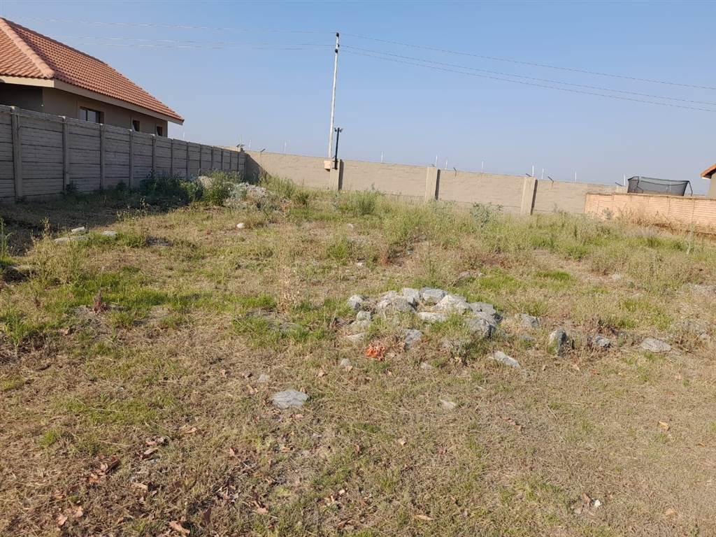 468 m² Land available in Waterkloof East photo number 3