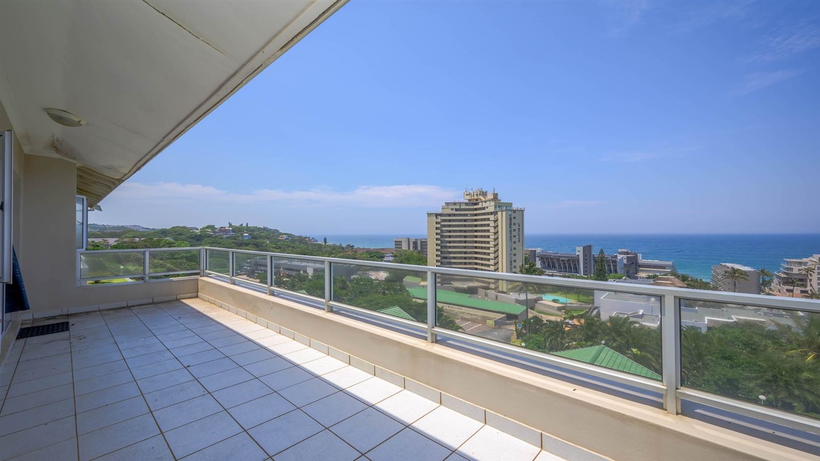3 Bed Apartment in Ballito photo number 2