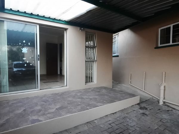 2 Bedroom House 2 Bedroom House