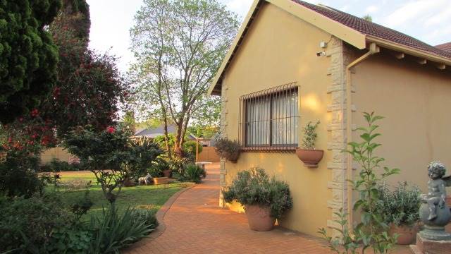 4 Bed House in Edendale photo number 3