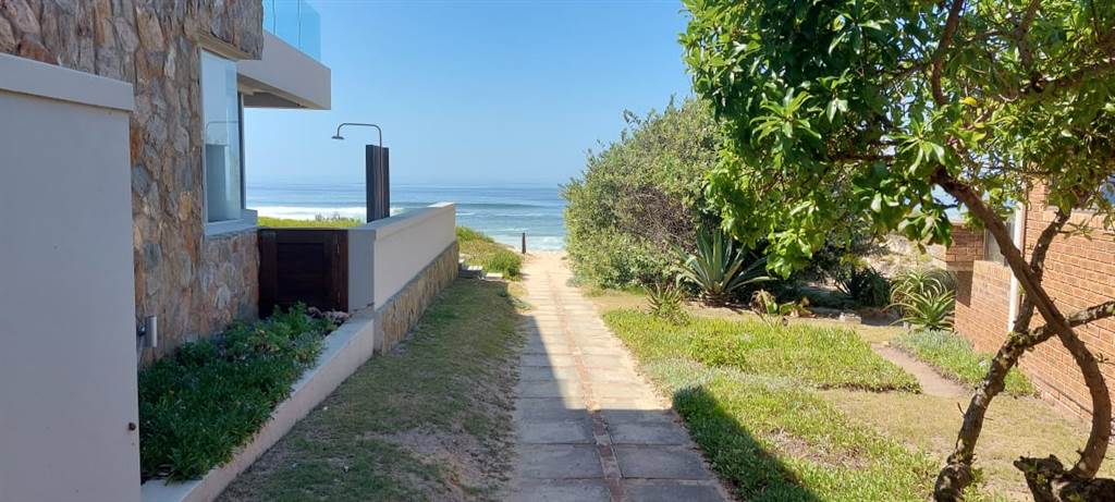642 m² Land available in Pienaarstrand photo number 9
