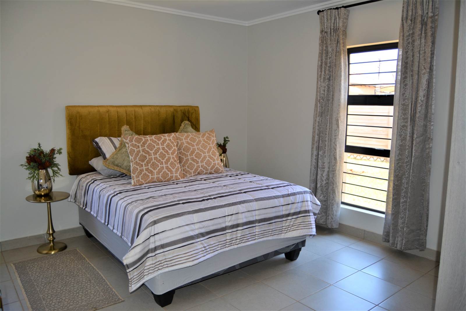3 Bed House in Protea Glen photo number 9