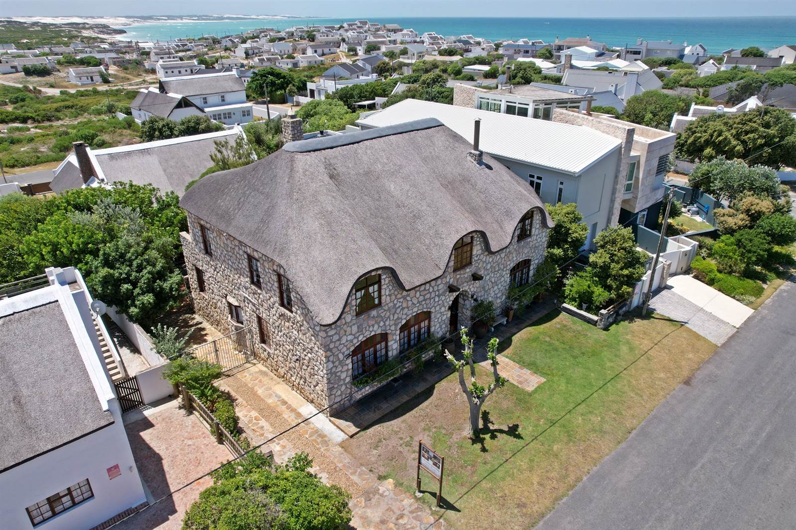 9 Bed House in Arniston photo number 3