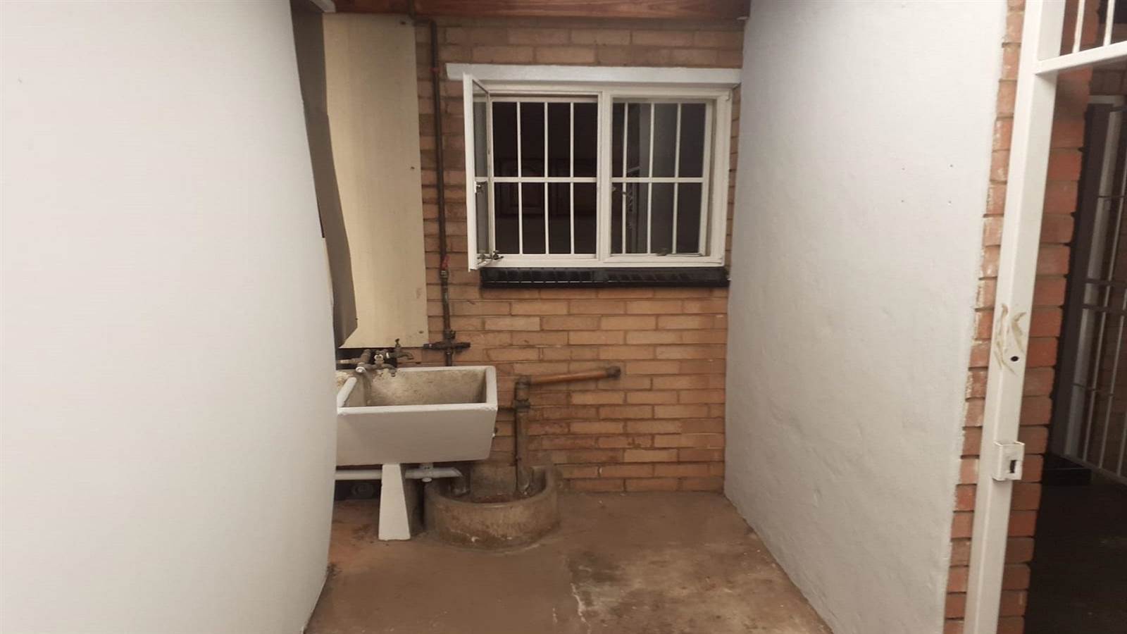 2 Bed Apartment in Rietfontein photo number 20