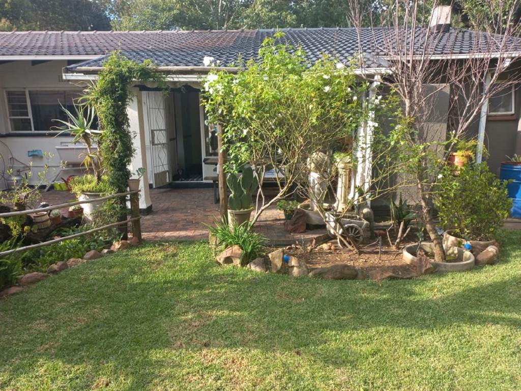 3 Bed House in Vaalpark photo number 4
