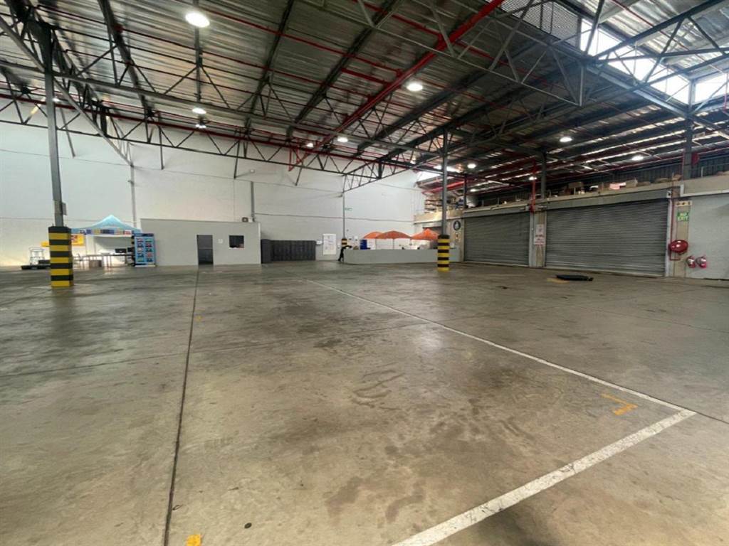 4000  m² Commercial space in Riverhorse Valley photo number 6