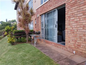 2 Bed Apartment in Amanzimtoti