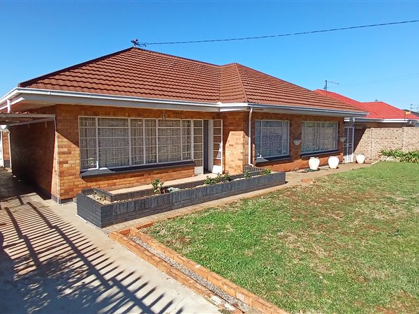 3 Bedroom House 3 Bedroom House