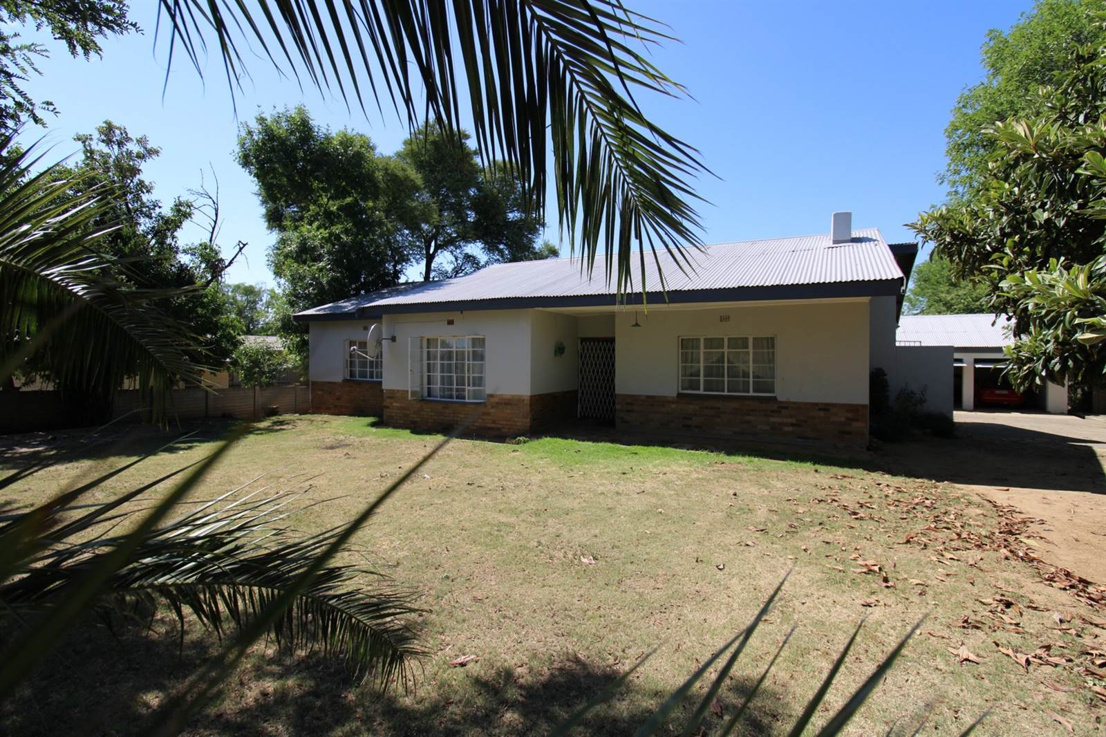 3 Bed House in Tweespruit photo number 1