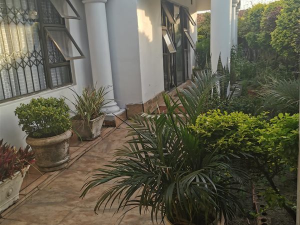 4 Bedroom House 4 Bedroom House
