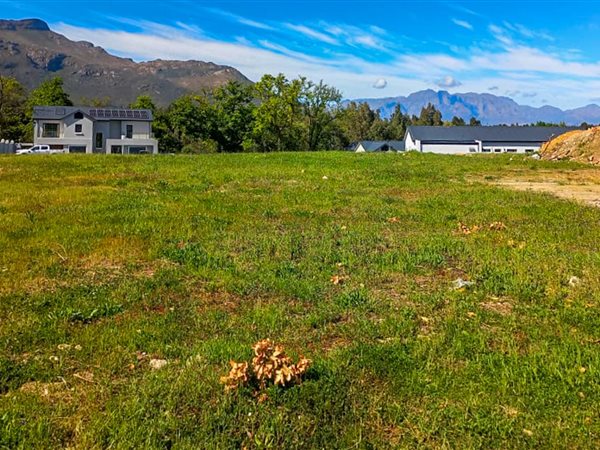 1164 m² Land available in Paarl