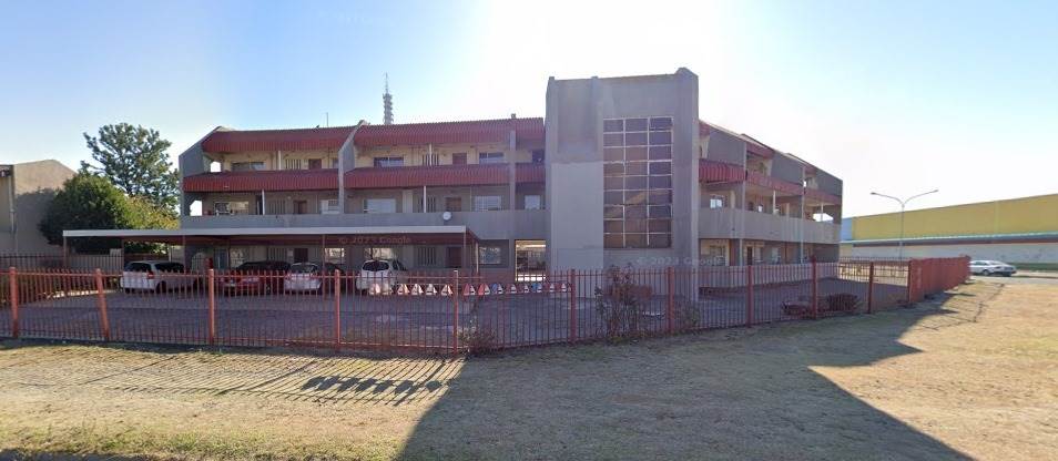 2 Bed Apartment in Welkom photo number 1