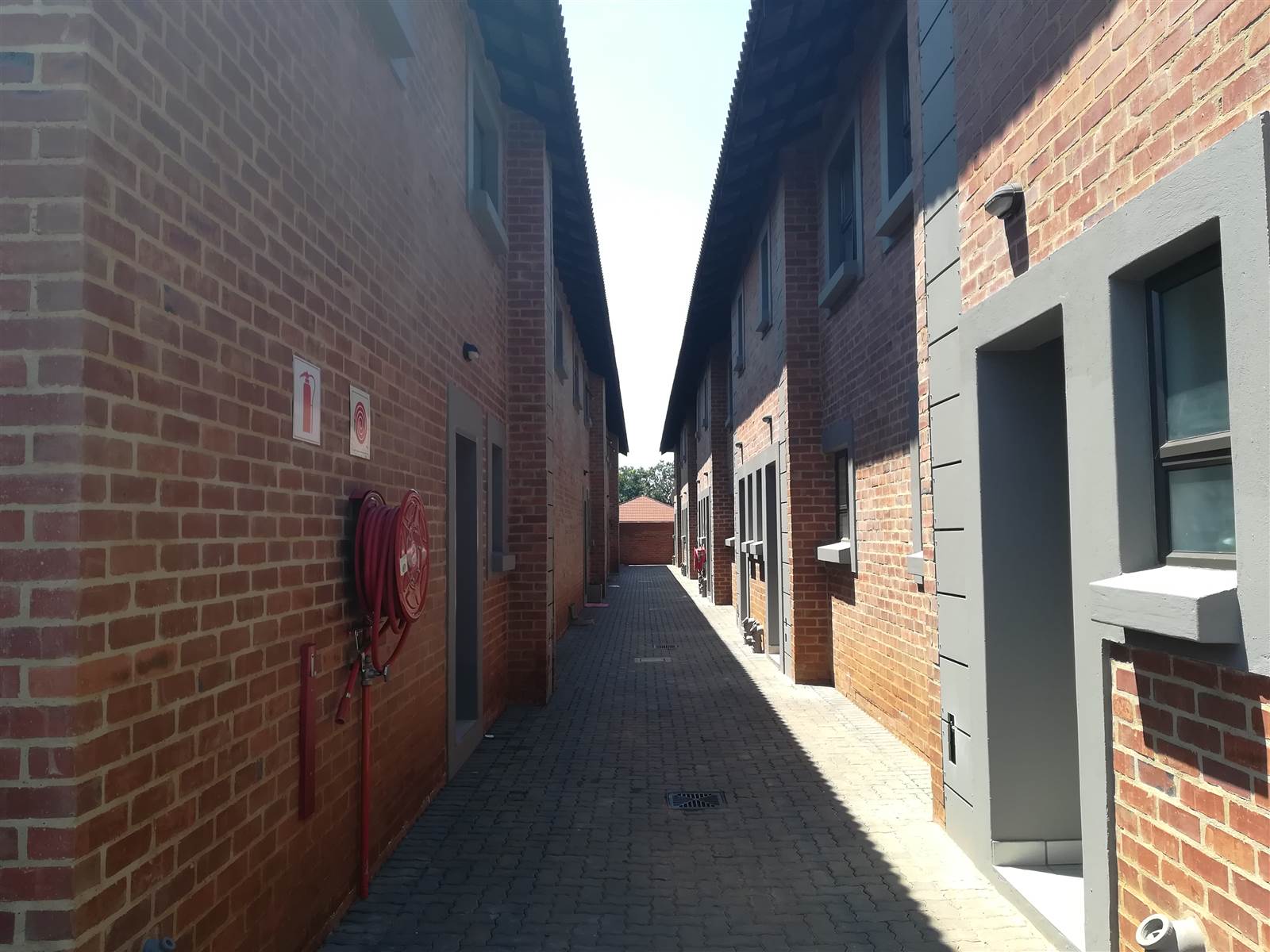 1.5 Bed Duplex in Pretoria North photo number 10