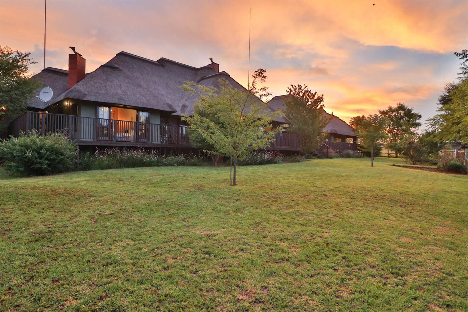 5 Bed House in Sterkfontein and surrounds photo number 2