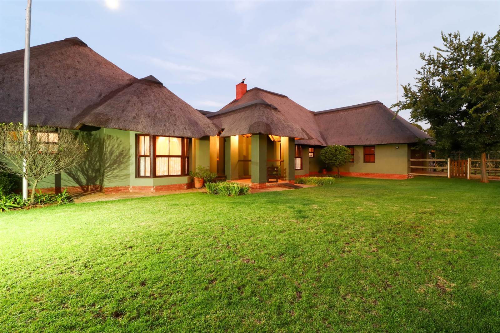 5 Bed House in Sterkfontein and surrounds photo number 5
