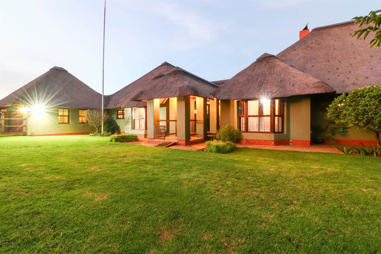 5 Bed House in Sterkfontein and surrounds photo number 3