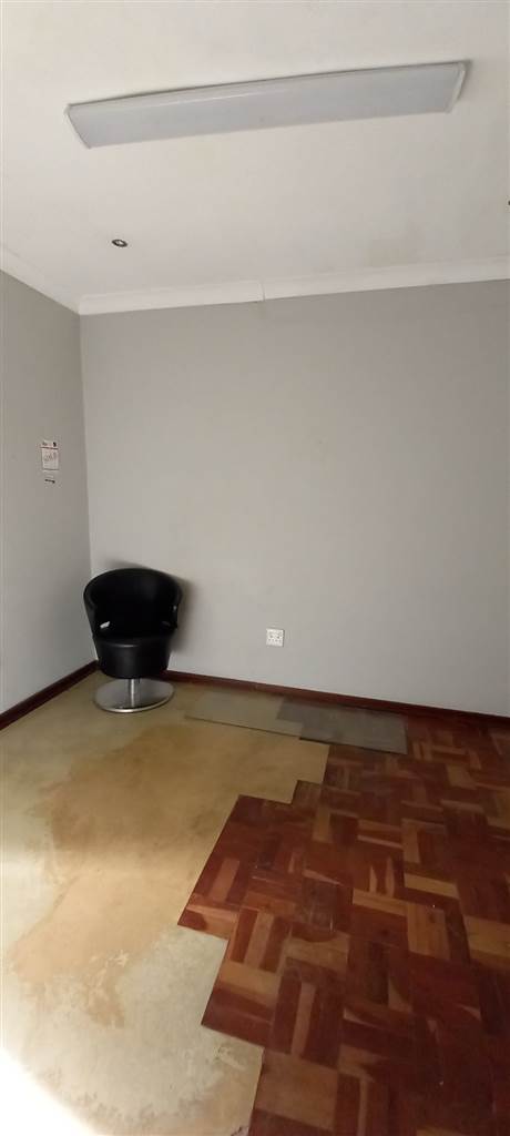 275  m² Commercial space in Edenvale photo number 15