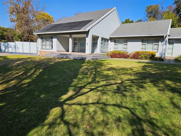 3 Bedroom House 3 Bedroom House