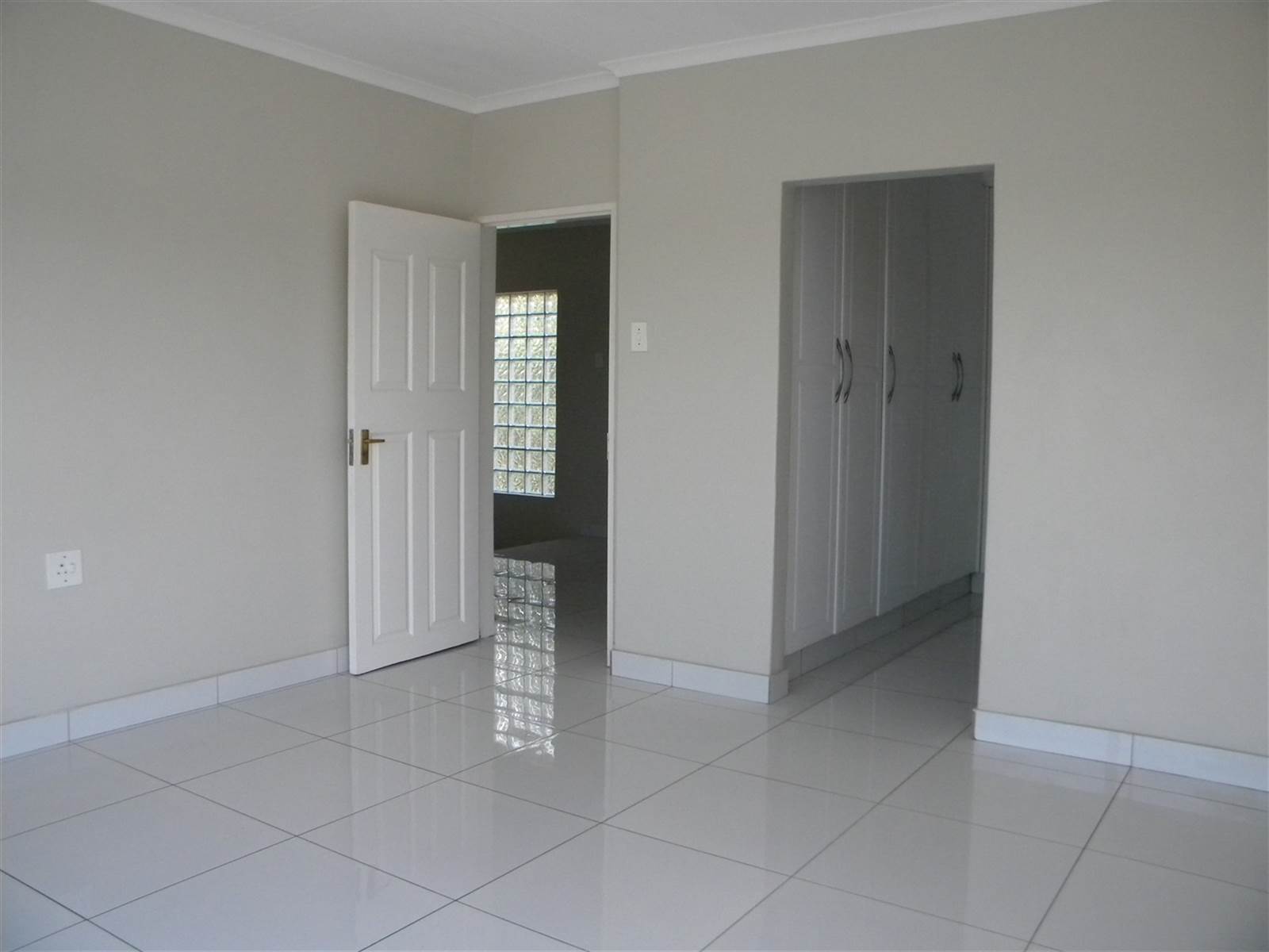 4 Bed House in Highveld Park photo number 8