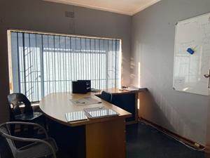 450  m² Commercial space in Klipfontein photo number 8