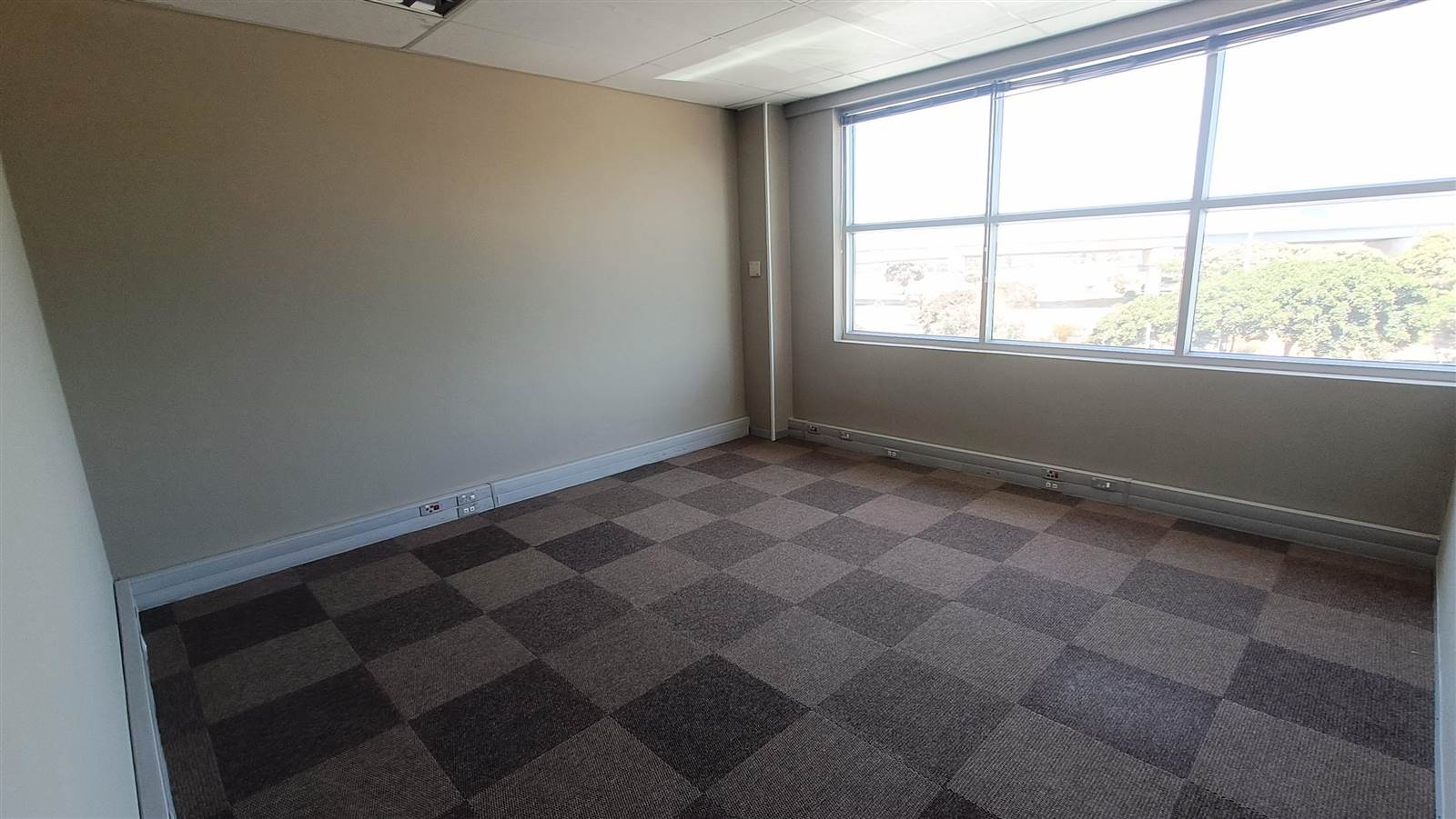 101  m² Commercial space in Paarden Eiland photo number 7
